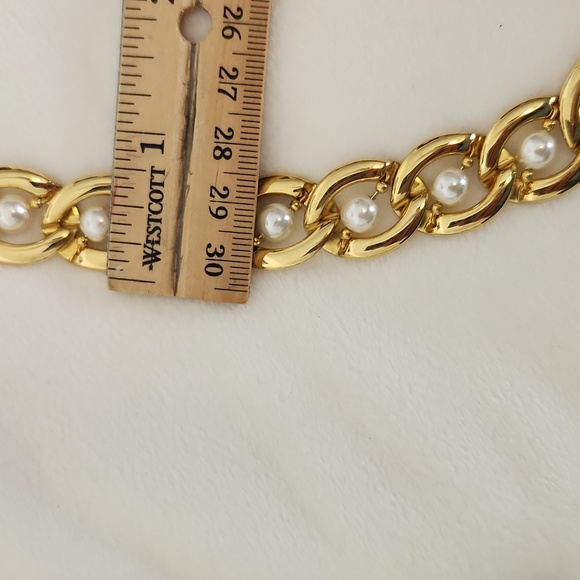Vintage 80's Napier-style Gold Toned Faux Pearl-Accent Chain Necklace - Picture 3 of 5